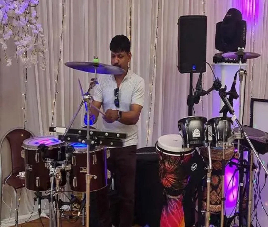 Dhol and DJ entertainment