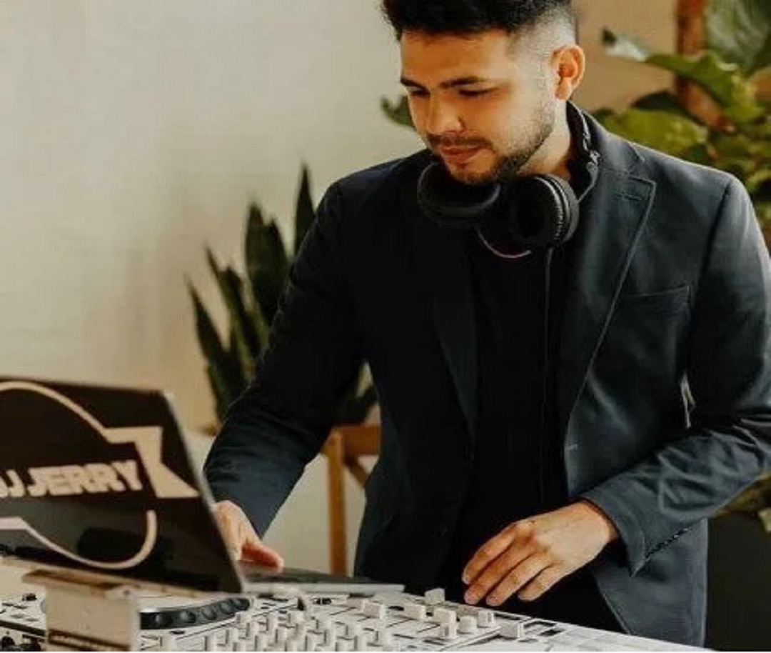 S&S PROD & ENTERTAINMENT