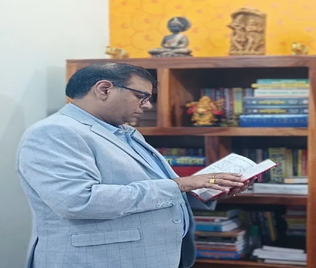 Astrologer Rohitash Bansal